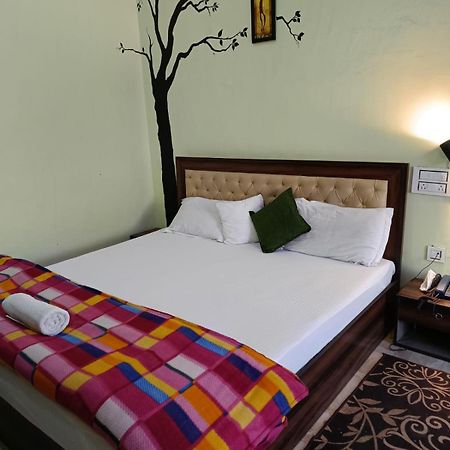 Joshi Holiday Home Stay Лансдаун Экстерьер фото