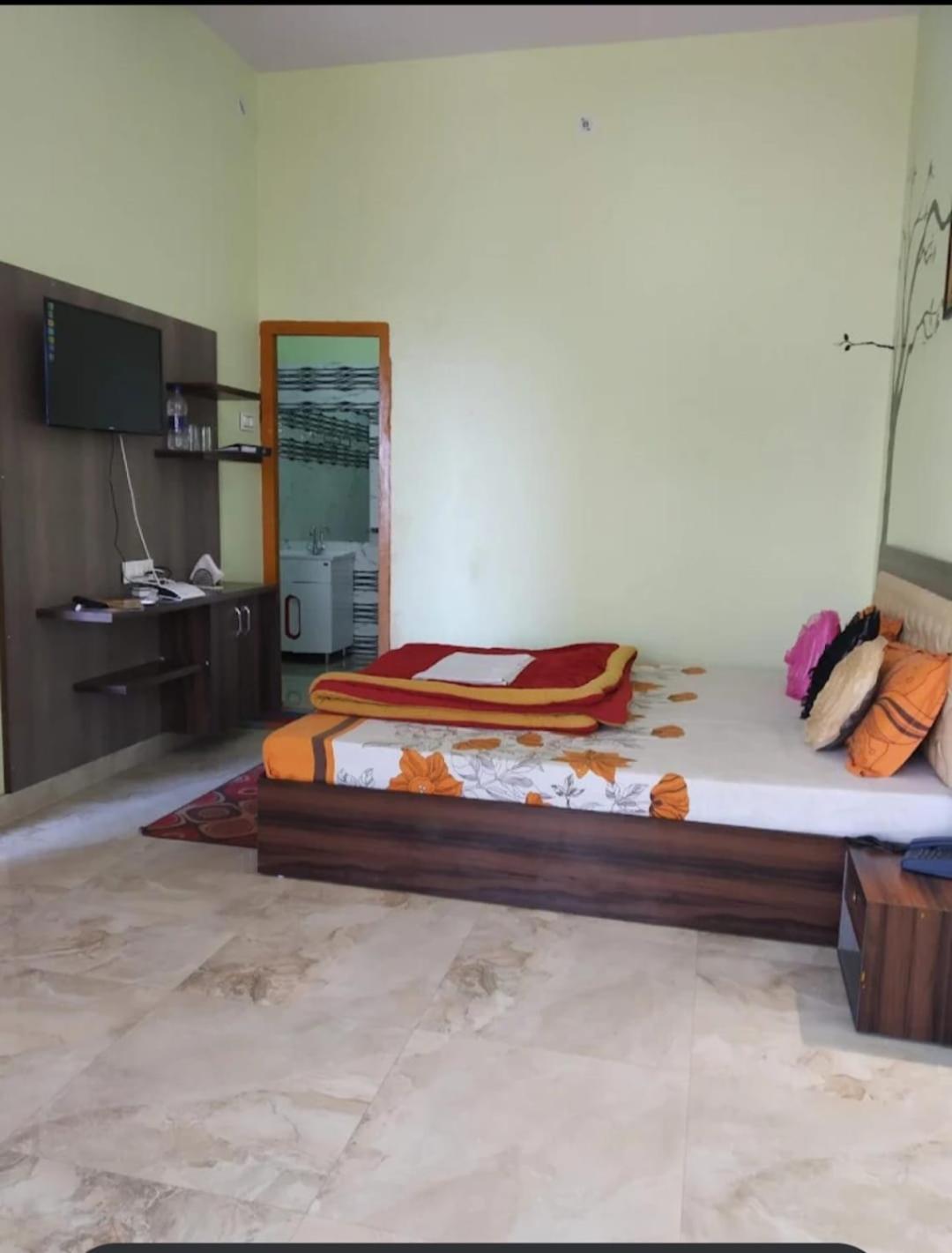 Joshi Holiday Home Stay Лансдаун Экстерьер фото