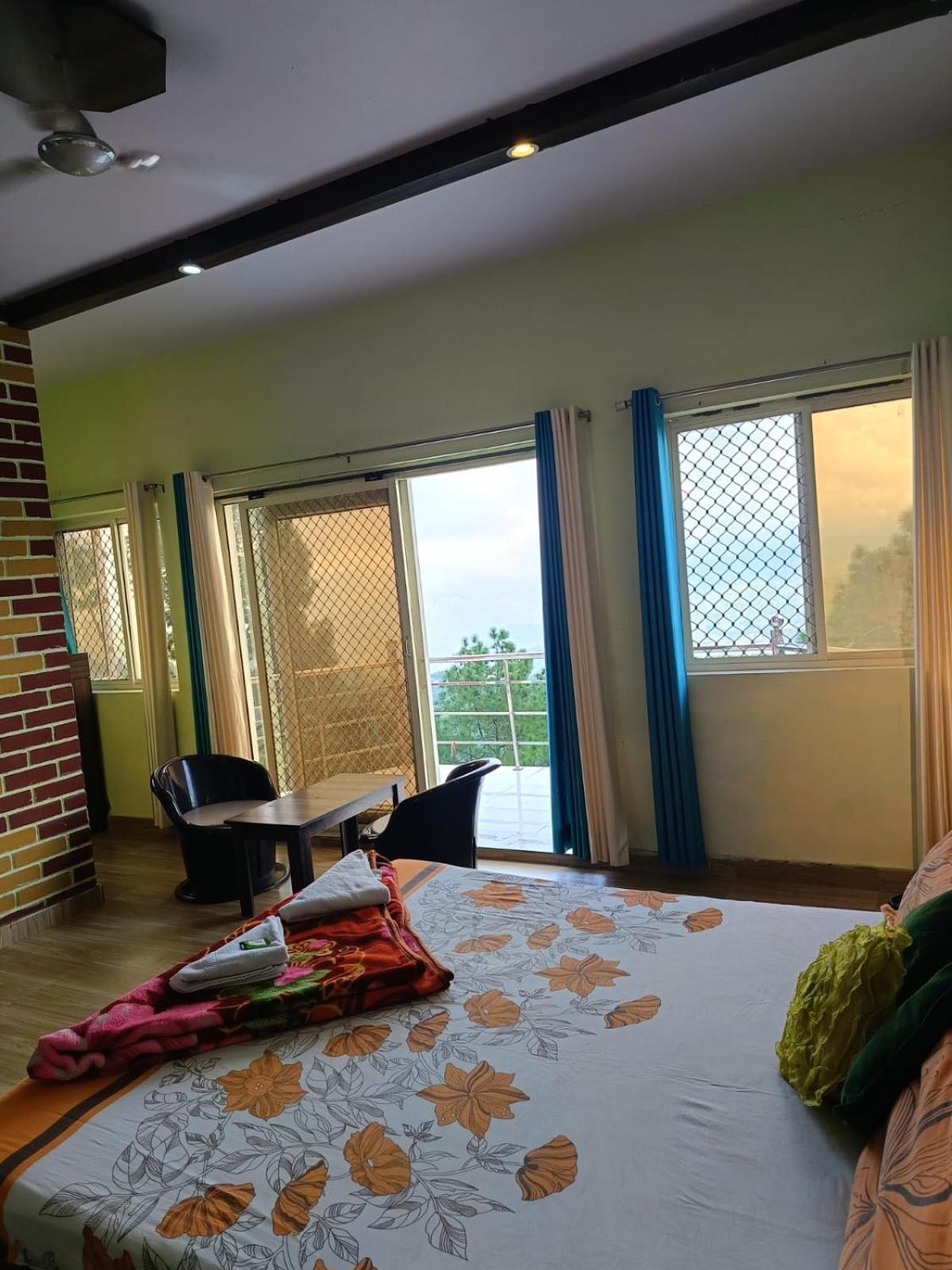 Joshi Holiday Home Stay Лансдаун Экстерьер фото