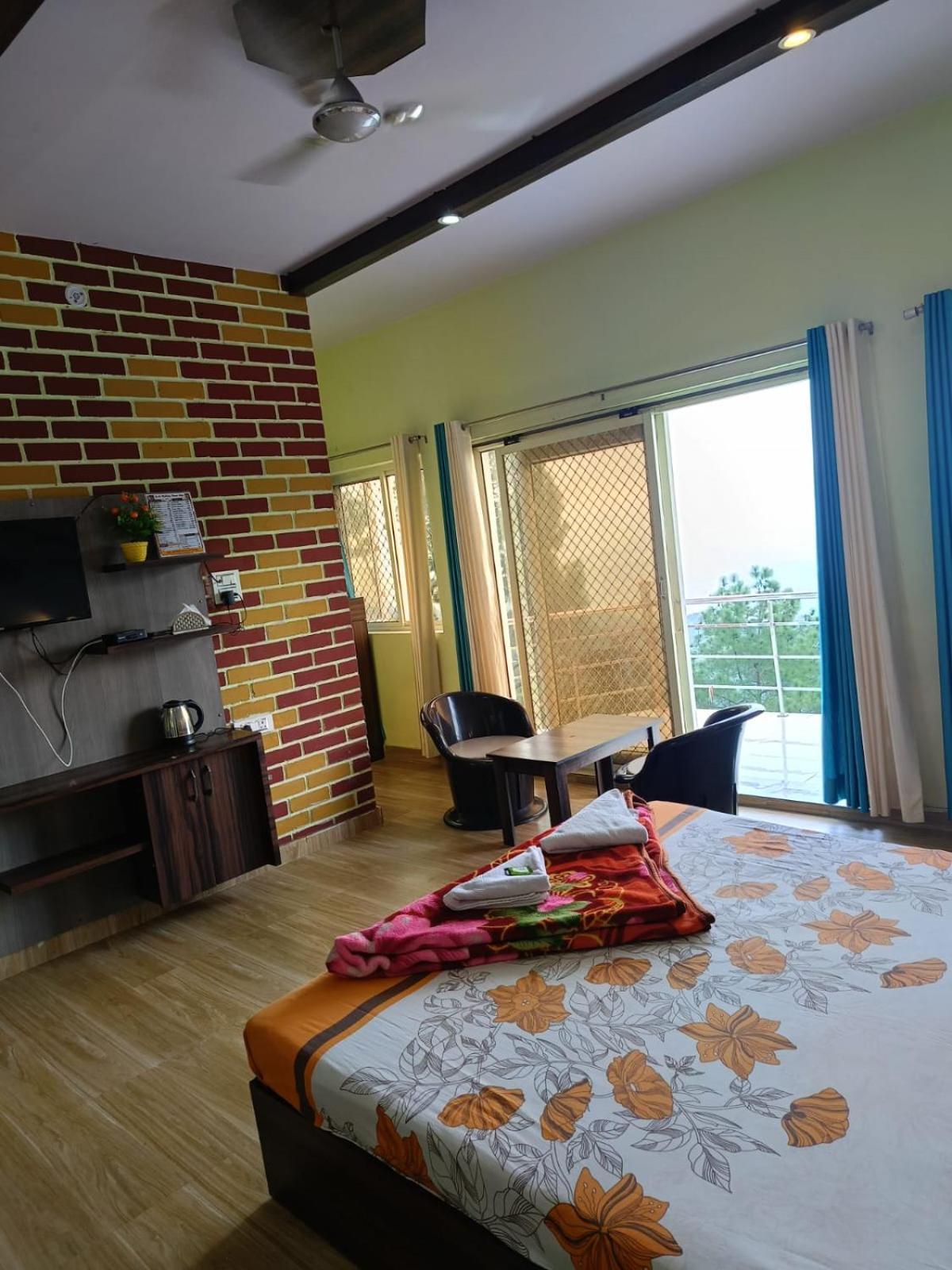 Joshi Holiday Home Stay Лансдаун Экстерьер фото