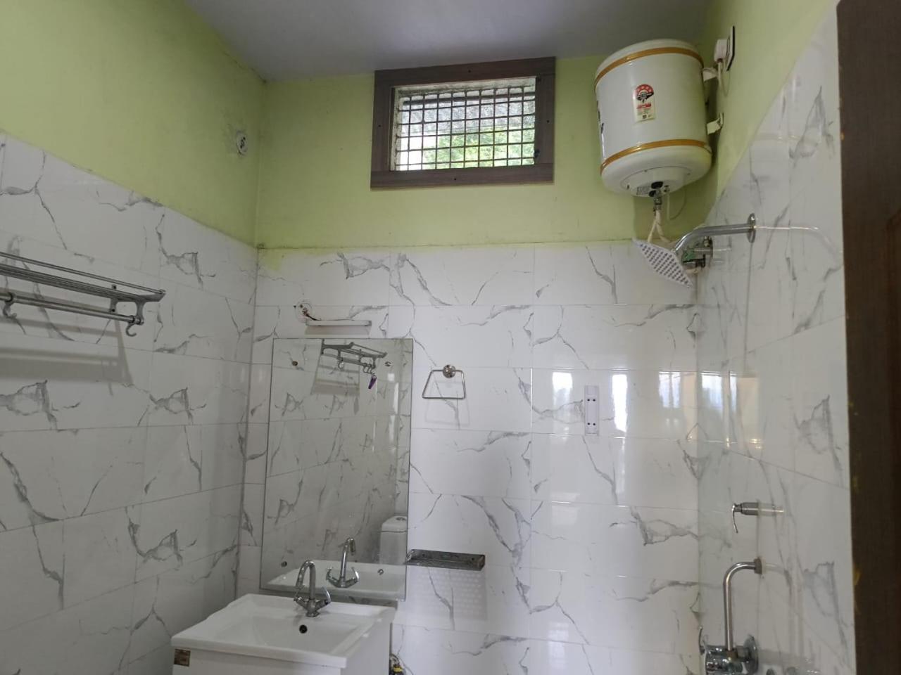 Joshi Holiday Home Stay Лансдаун Экстерьер фото
